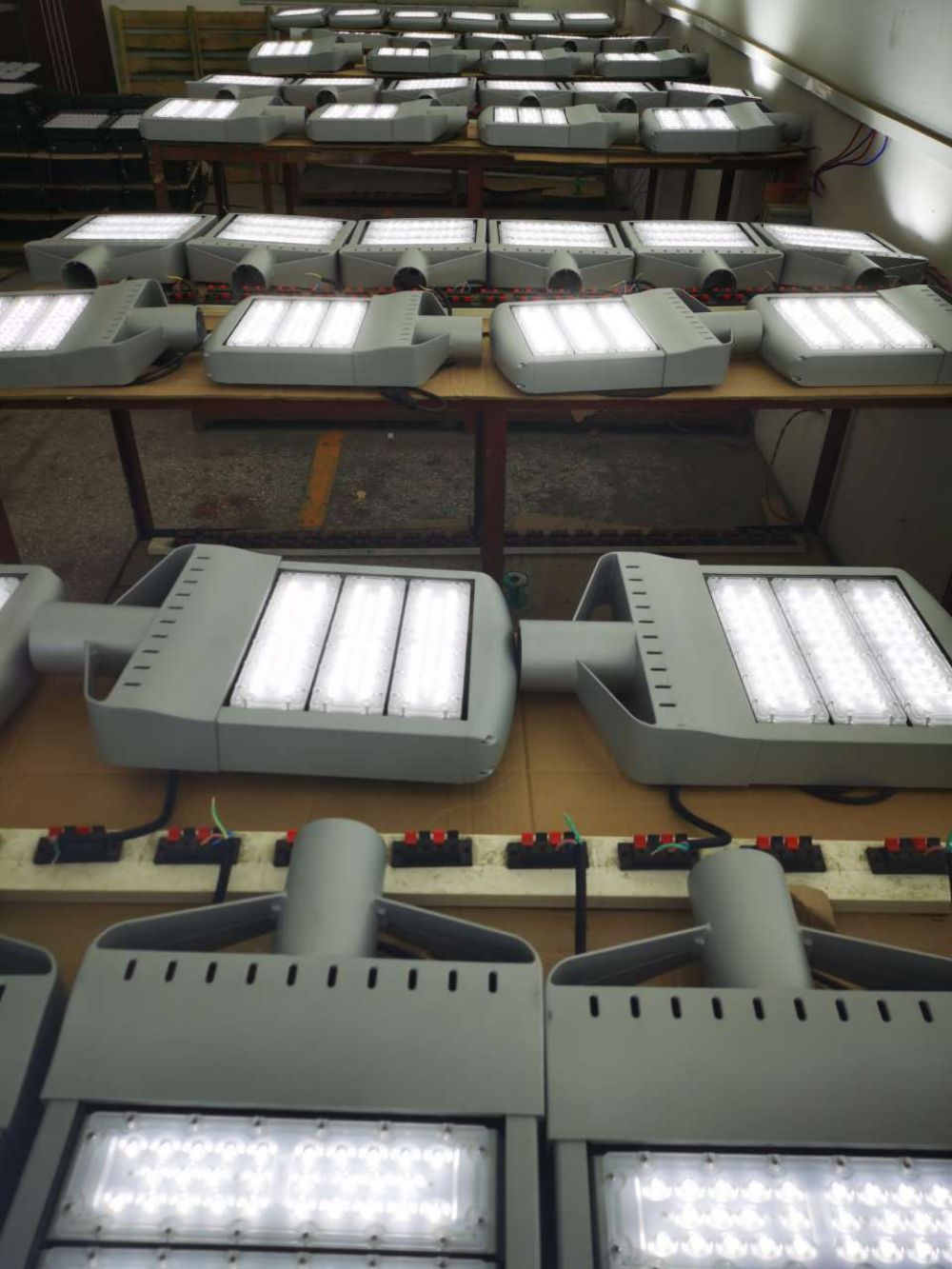 led·��һ��ƽ��������(����ѡ����)